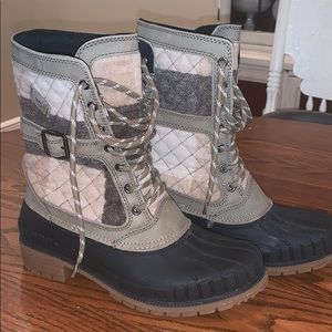 Quilted wool duck boots